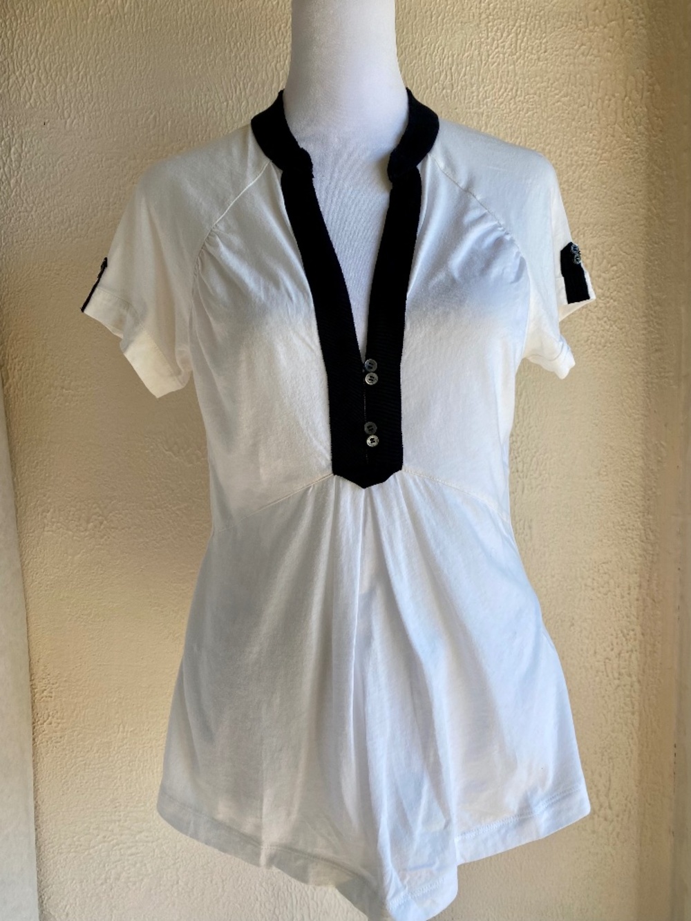 BCBG Max Azria white pima cotton tee with black grosgrain ribbon detail Size S